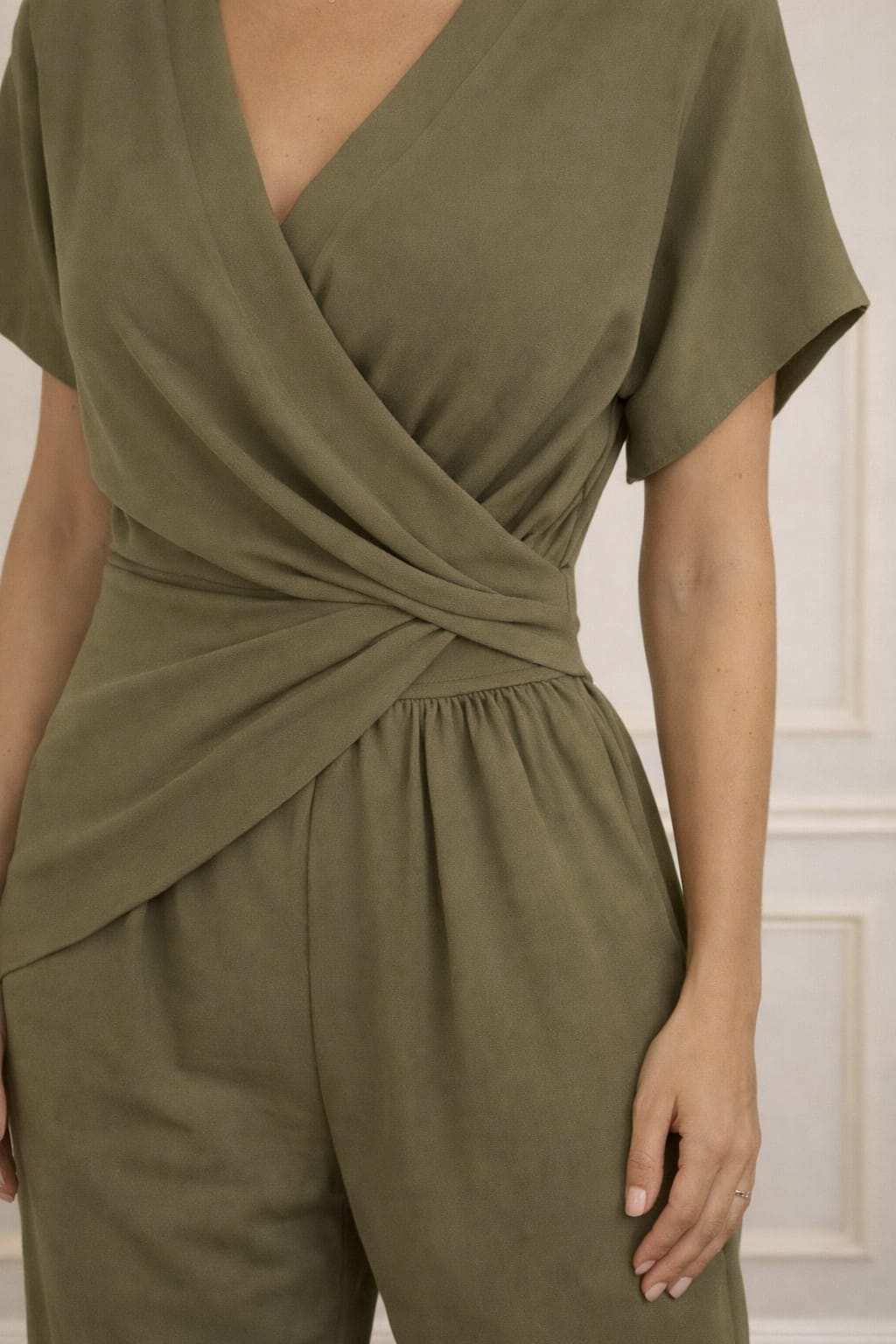 VALYNEA | MONO ELEGANTE