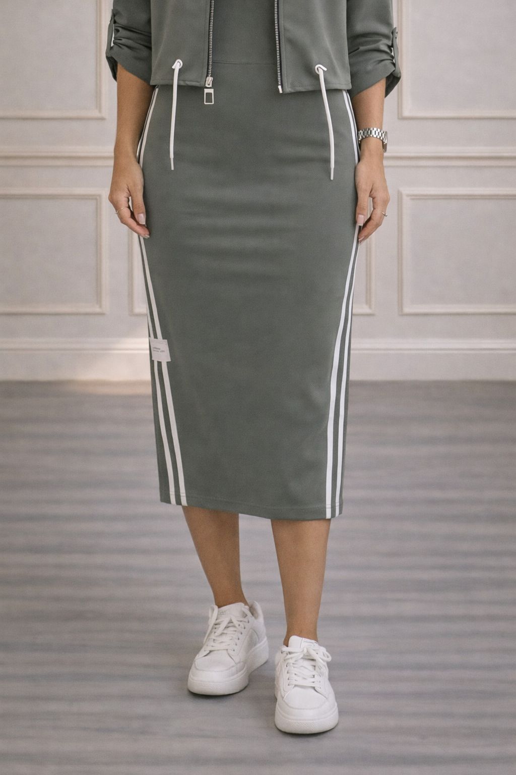 ELISENDA | CONJUNTO DEPORTIVO